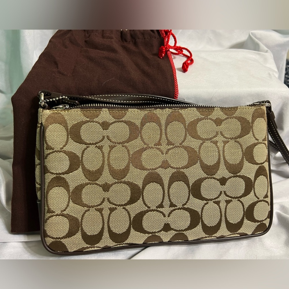 Brand New! Classic Jacquard Coach Bag: No. F8J-6338